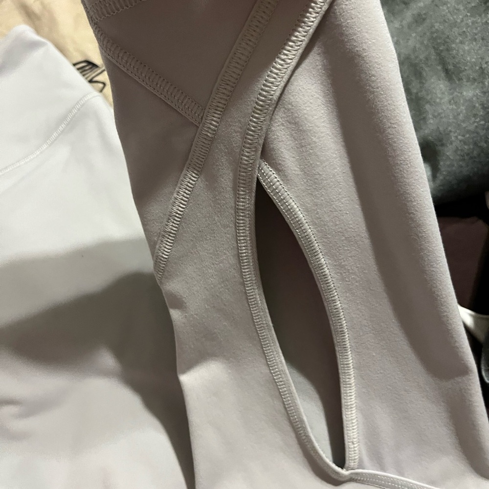 (3) EUC VS PINK LEGGINGS SIZE LARGE - Picture 7 of 9